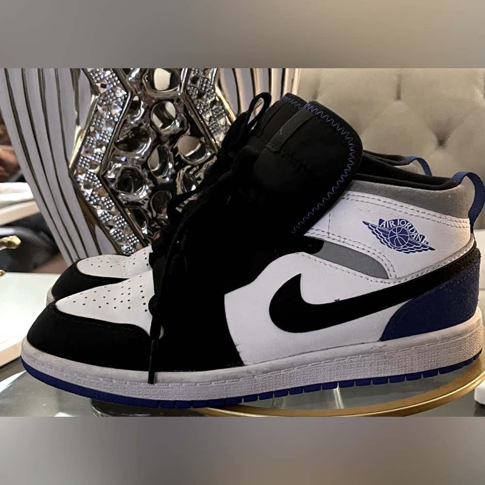Unisex Air Jordan Retro Size 2.5